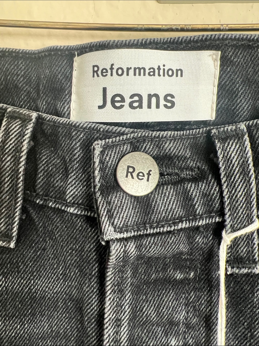Reformation Dixie High Rise Jean Short - Picture 4 of 12